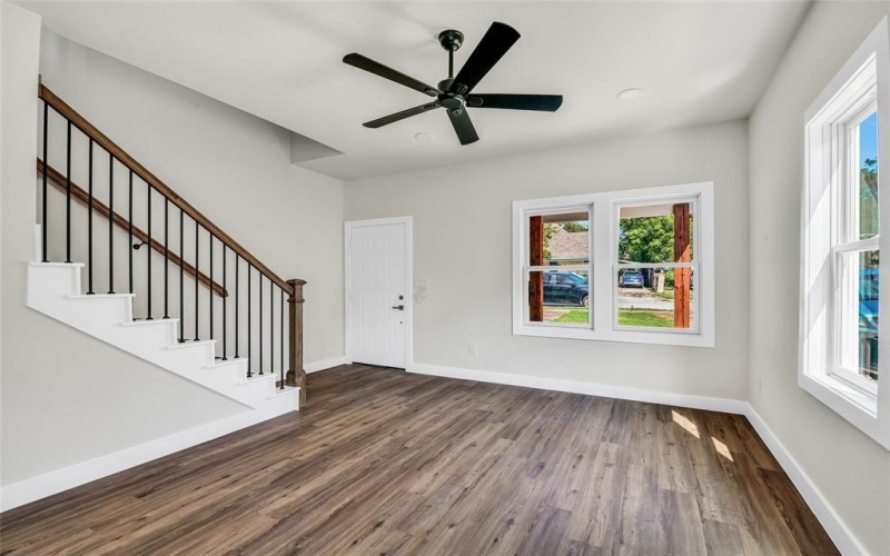 1606 College Avenue, Fort Worth, TX 76104, 6 Bedrooms Bedrooms, ,5 BathroomsBathrooms,Residential Multi Family,For Sale,1606 College Avenue,0,21037964