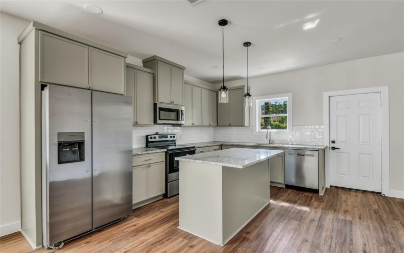 1606 College Avenue, Fort Worth, TX 76104, 6 Bedrooms Bedrooms, ,5 BathroomsBathrooms,Residential Multi Family,For Sale,1606 College Avenue,0,21037964
