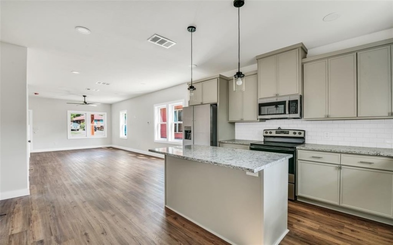 1606 College Avenue, Fort Worth, TX 76104, 6 Bedrooms Bedrooms, ,5 BathroomsBathrooms,Residential Multi Family,For Sale,1606 College Avenue,0,21037964