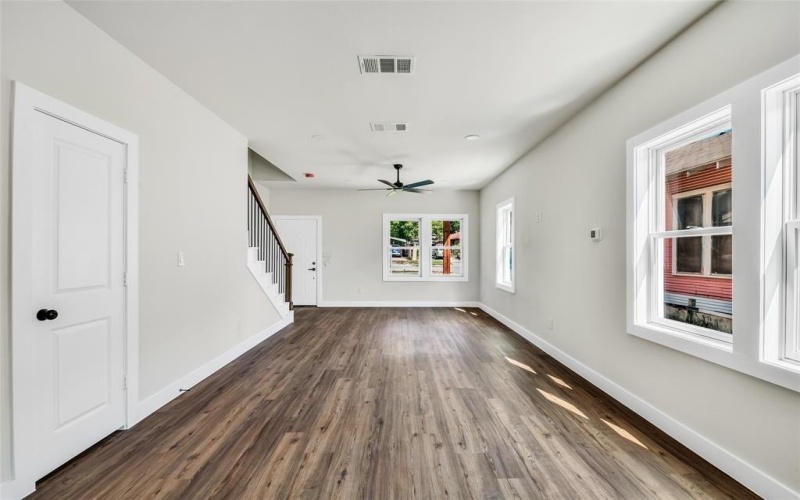 1606 College Avenue, Fort Worth, TX 76104, 6 Bedrooms Bedrooms, ,5 BathroomsBathrooms,Residential Multi Family,For Sale,1606 College Avenue,0,21037964