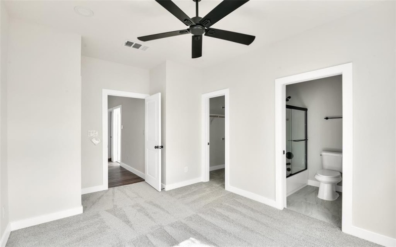 1606 College Avenue, Fort Worth, TX 76104, 6 Bedrooms Bedrooms, ,5 BathroomsBathrooms,Residential Multi Family,For Sale,1606 College Avenue,0,21037964