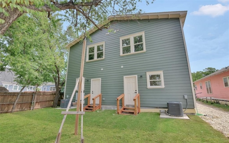 1606 College Avenue, Fort Worth, TX 76104, 6 Bedrooms Bedrooms, ,5 BathroomsBathrooms,Residential Multi Family,For Sale,1606 College Avenue,0,21037964