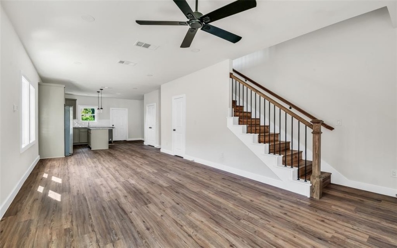 1606 College Avenue, Fort Worth, TX 76104, 6 Bedrooms Bedrooms, ,5 BathroomsBathrooms,Residential Multi Family,For Sale,1606 College Avenue,0,21037964