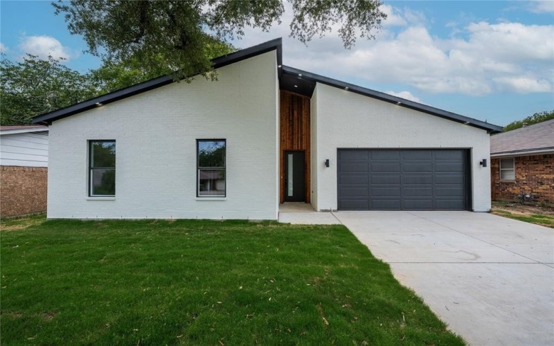 809 Singleton Street, Grand Prairie, TX 75051, 4 Bedrooms Bedrooms, ,3 BathroomsBathrooms,Residential,For Sale,809 Singleton Street,0,21039493