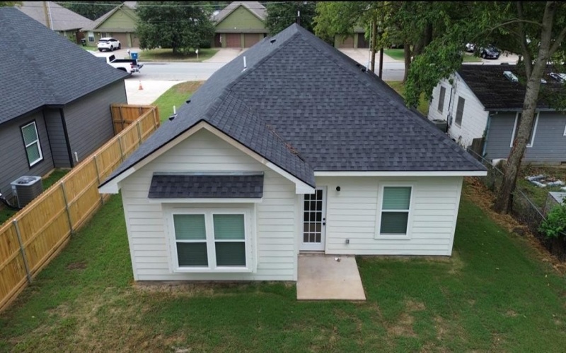 1031 W Coffin, Denison, TX 75020, 3 Bedrooms Bedrooms, ,2 BathroomsBathrooms,Residential,For Sale,1031 W Coffin,0,21040975