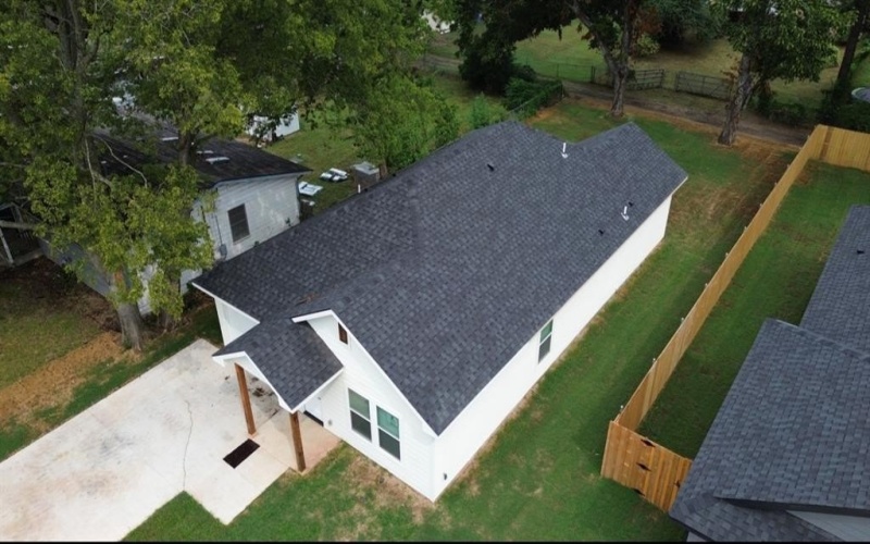 1031 W Coffin, Denison, TX 75020, 3 Bedrooms Bedrooms, ,2 BathroomsBathrooms,Residential,For Sale,1031 W Coffin,0,21040975