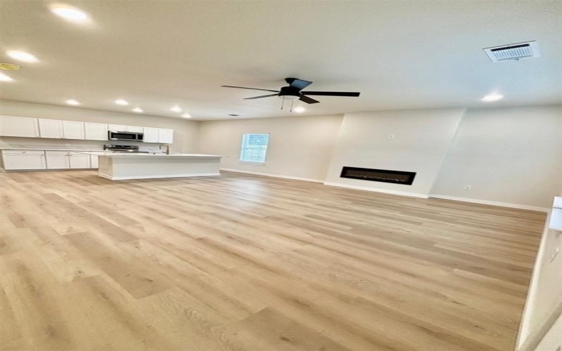 1031 W Coffin, Denison, TX 75020, 3 Bedrooms Bedrooms, ,2 BathroomsBathrooms,Residential,For Sale,1031 W Coffin,0,21040975