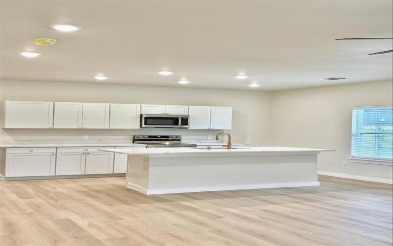 1031 W Coffin, Denison, TX 75020, 3 Bedrooms Bedrooms, ,2 BathroomsBathrooms,Residential,For Sale,1031 W Coffin,0,21040975