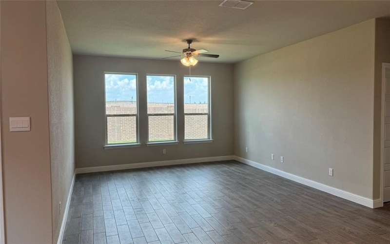 15032 GREEN BLUFF Drive, Fort Worth, TX 76008, 4 Habitaciones Habitaciones , ,2 BañosBaños,Residential,En Venta,15032 GREEN BLUFF Drive,0,21042650