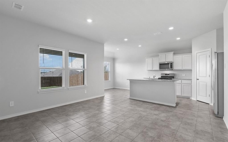 1728 GILLENS Avenue, Fort Worth, TX 76140, 3 Habitaciones Habitaciones , ,2 BañosBaños,Residential,En Venta,1728 GILLENS Avenue,0,21043205