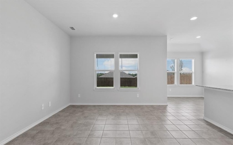 1728 GILLENS Avenue, Fort Worth, TX 76140, 3 Habitaciones Habitaciones , ,2 BañosBaños,Residential,En Venta,1728 GILLENS Avenue,0,21043205