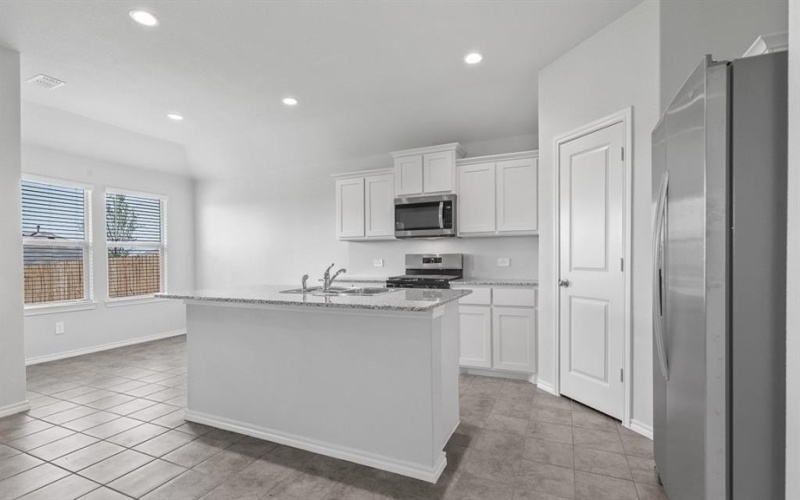 1728 GILLENS Avenue, Fort Worth, TX 76140, 3 Habitaciones Habitaciones , ,2 BañosBaños,Residential,En Venta,1728 GILLENS Avenue,0,21043205