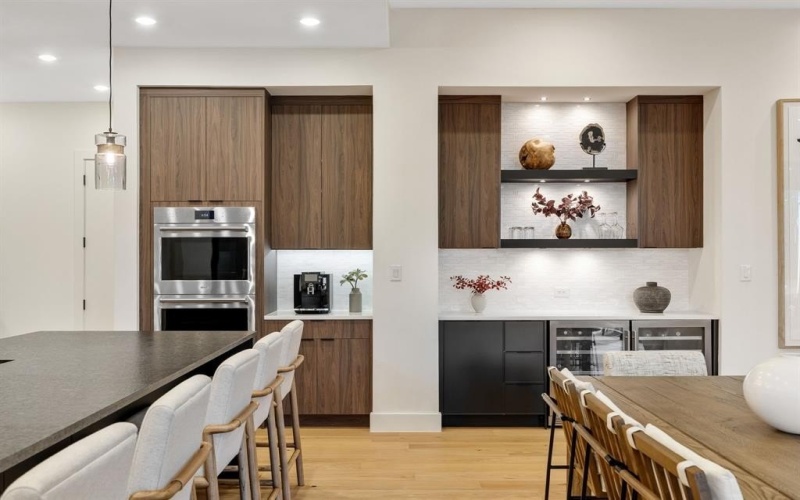 2930 N Sunbeck Circle, Farmers Branch, TX 75234, 5 Habitaciones Habitaciones , ,6 BañosBaños,Residential,En Venta,2930 N Sunbeck Circle,0,21043267
