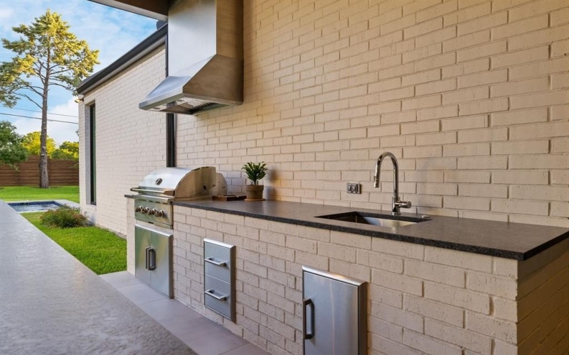2930 N Sunbeck Circle, Farmers Branch, TX 75234, 5 Habitaciones Habitaciones , ,6 BañosBaños,Residential,En Venta,2930 N Sunbeck Circle,0,21043267