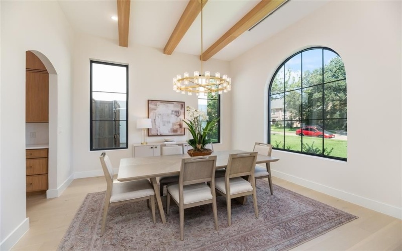 6838 Chevy Chase Avenue, Dallas, TX 75225, 6 Habitaciones Habitaciones , ,6 BañosBaños,Residential,En Venta,6838 Chevy Chase Avenue,0,21044486