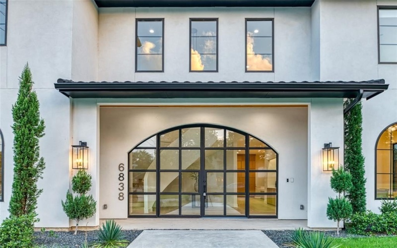 6838 Chevy Chase Avenue, Dallas, TX 75225, 6 Habitaciones Habitaciones , ,6 BañosBaños,Residential,En Venta,6838 Chevy Chase Avenue,0,21044486