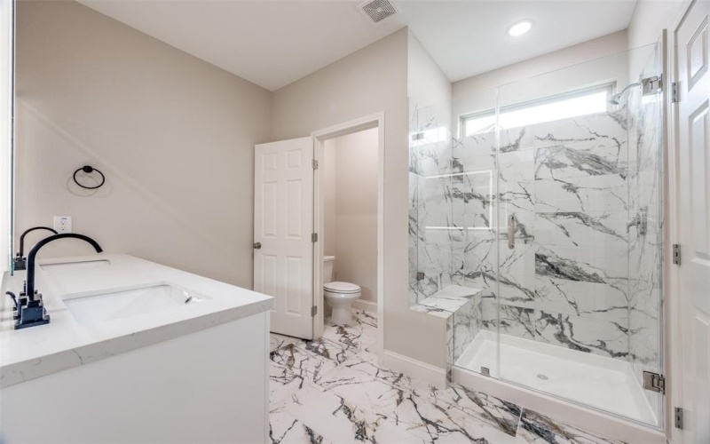 1704 Kings Lane, Commerce, TX 75428, 4 Bedrooms Bedrooms, ,3 BathroomsBathrooms,Residential,For Sale,1704 Kings Lane,0,21044494