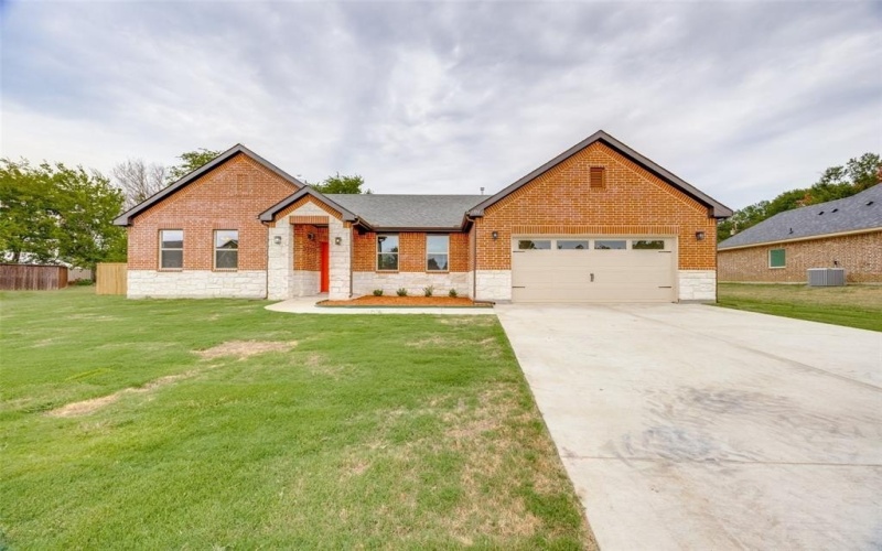1704 Kings Lane, Commerce, TX 75428, 4 Bedrooms Bedrooms, ,3 BathroomsBathrooms,Residential,For Sale,1704 Kings Lane,0,21044494