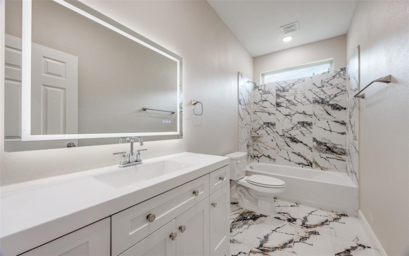 1704 Kings Lane, Commerce, TX 75428, 4 Bedrooms Bedrooms, ,3 BathroomsBathrooms,Residential,For Sale,1704 Kings Lane,0,21044494