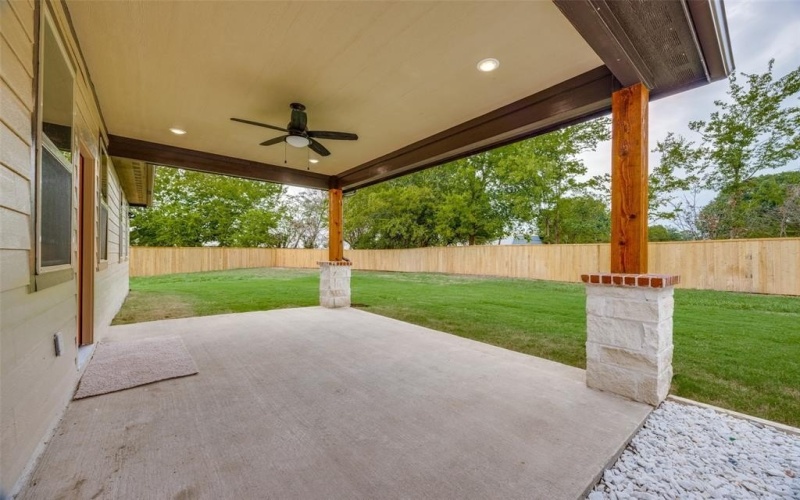 1704 Kings Lane, Commerce, TX 75428, 4 Bedrooms Bedrooms, ,3 BathroomsBathrooms,Residential,For Sale,1704 Kings Lane,0,21044494