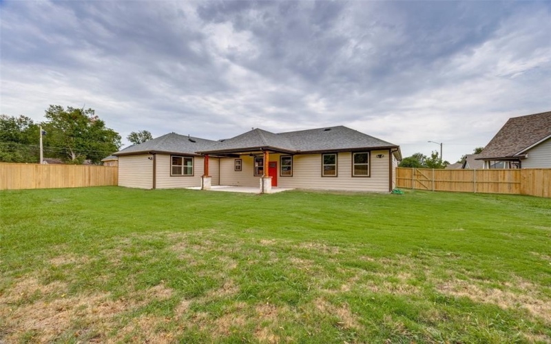 1704 Kings Lane, Commerce, TX 75428, 4 Bedrooms Bedrooms, ,3 BathroomsBathrooms,Residential,For Sale,1704 Kings Lane,0,21044494