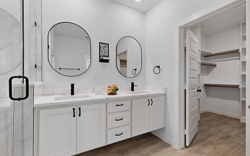 603 W Hayes Street, Savoy, TX 75479, 4 Habitaciones Habitaciones , ,3 BañosBaños,Residential,En Venta,603 W Hayes Street,0,21044508