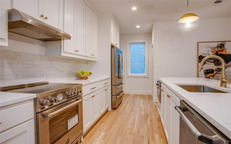 7207 Gaston Avenue #906, Dallas, TX 75206, 2 Bedrooms Bedrooms, ,2 BathroomsBathrooms,Residential,For Sale,7207 Gaston Avenue,0,21044700