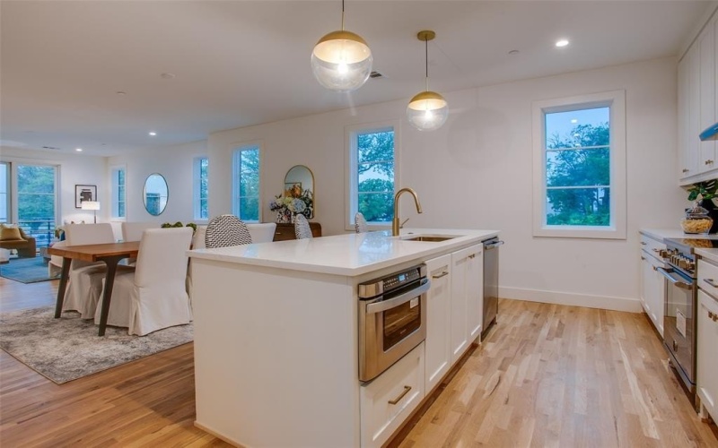 7207 Gaston Avenue #906, Dallas, TX 75206, 2 Bedrooms Bedrooms, ,2 BathroomsBathrooms,Residential,For Sale,7207 Gaston Avenue,0,21044700