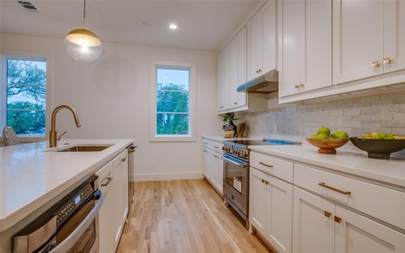 7207 Gaston Avenue #906, Dallas, TX 75206, 2 Bedrooms Bedrooms, ,2 BathroomsBathrooms,Residential,For Sale,7207 Gaston Avenue,0,21044700