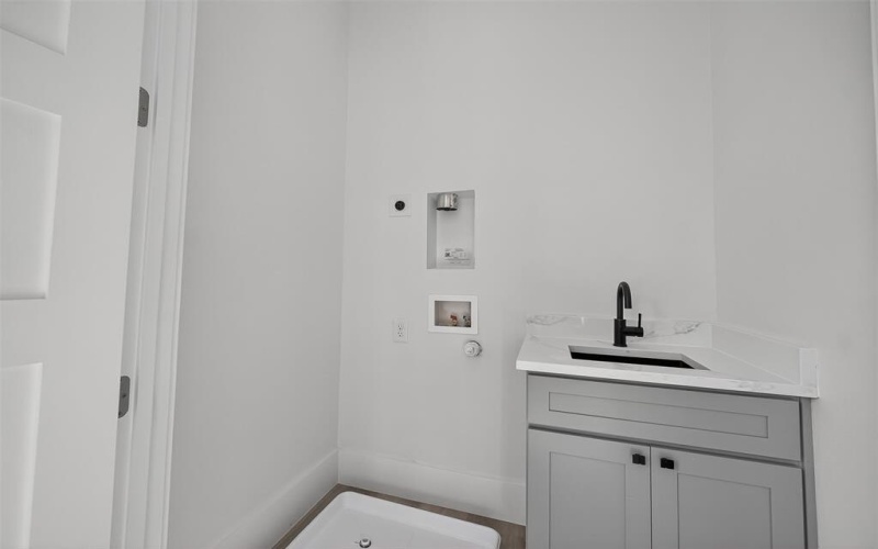 3408 Umyousef Court, Irving, TX 75038, 4 Bedrooms Bedrooms, ,5 BathroomsBathrooms,Residential,For Sale,3408 Umyousef Court,0,21044743