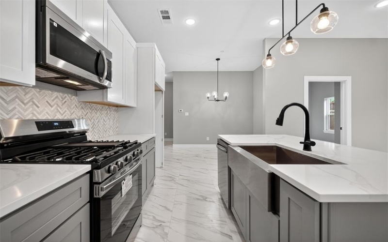 2366 Usman Drive, Irving, TX 75062, 3 Bedrooms Bedrooms, ,3 BathroomsBathrooms,Residential,For Sale,2366 Usman Drive,0,21044748