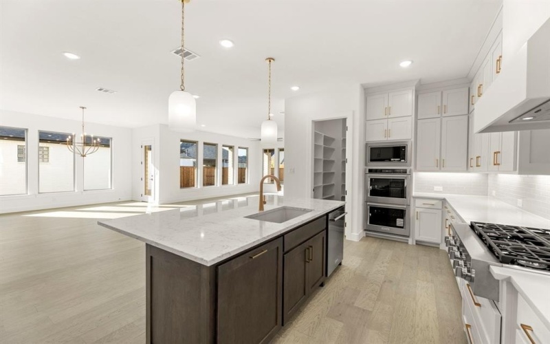 4820 Belo Drive, Prosper, TX 75078, 4 Bedrooms Bedrooms, ,5 BathroomsBathrooms,Residential,For Sale,4820 Belo Drive,0,21044851