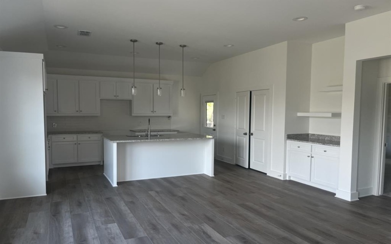 1714 Mentor Avenue, Dallas, TX 75216, 4 Bedrooms Bedrooms, ,2 BathroomsBathrooms,Residential,For Sale,1714 Mentor Avenue,0,21045143
