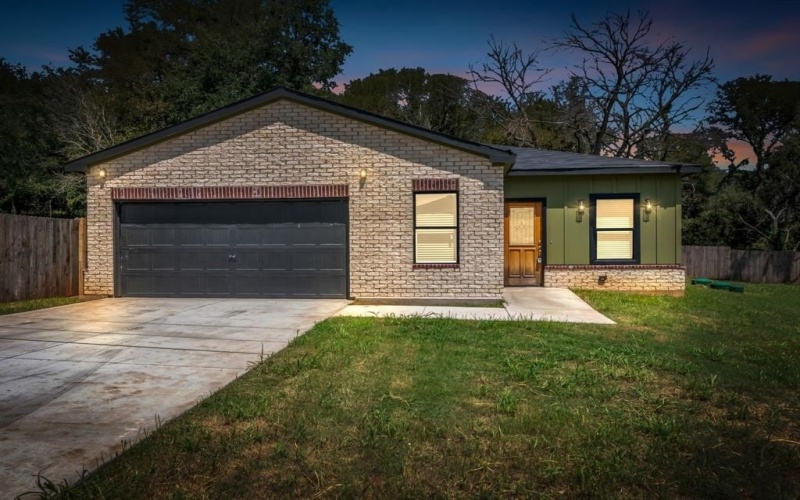 3202 Lowland Drive, Granbury, TX 76048, 3 Habitaciones Habitaciones , ,2 BañosBaños,Residential,En Venta,3202 Lowland Drive,0,21045356