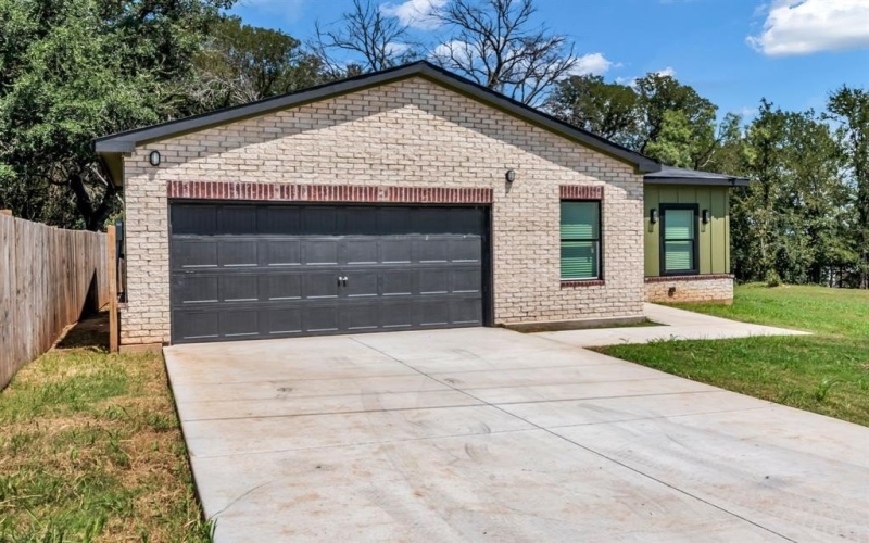 3202 Lowland Drive, Granbury, TX 76048, 3 Habitaciones Habitaciones , ,2 BañosBaños,Residential,En Venta,3202 Lowland Drive,0,21045356