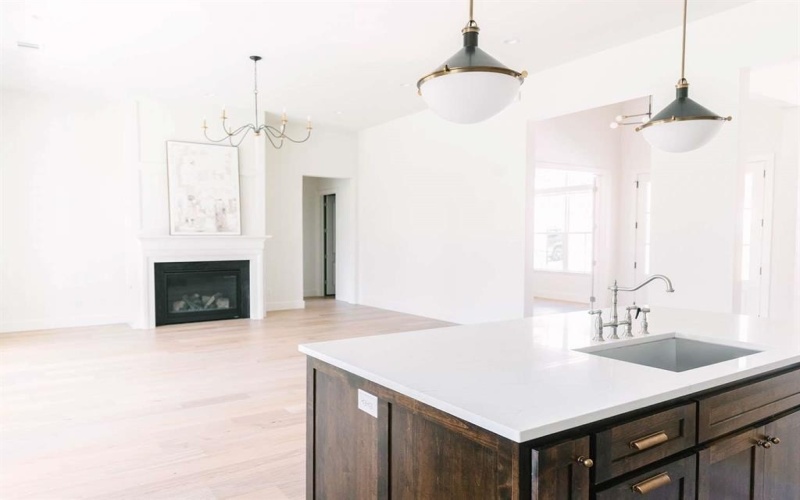 1024 Twin Creeks Drive, Weatherford, TX 76088, 3 Habitaciones Habitaciones , ,2 BañosBaños,Residential,En Venta,1024 Twin Creeks Drive,0,21045395