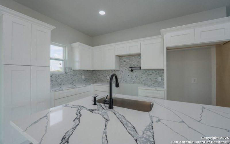 150 Ranchero Way, Natalia, TX 78059, 3 Habitaciones Habitaciones , ,2 BañosBaños,Residential,En Venta,150 Ranchero Way,0,1896571