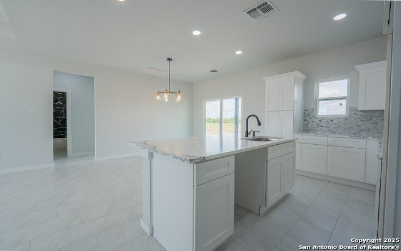 150 Ranchero Way, Natalia, TX 78059, 3 Habitaciones Habitaciones , ,2 BañosBaños,Residential,En Venta,150 Ranchero Way,0,1896571
