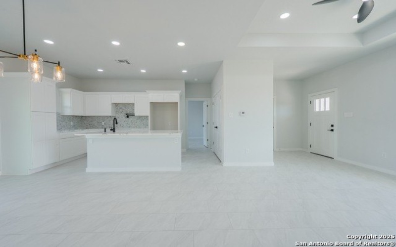 150 Ranchero Way, Natalia, TX 78059, 3 Habitaciones Habitaciones , ,2 BañosBaños,Residential,En Venta,150 Ranchero Way,0,1896571