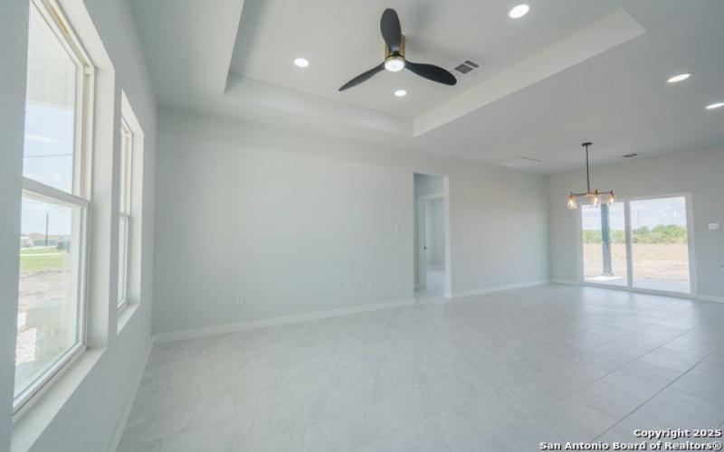 150 Ranchero Way, Natalia, TX 78059, 3 Habitaciones Habitaciones , ,2 BañosBaños,Residential,En Venta,150 Ranchero Way,0,1896571