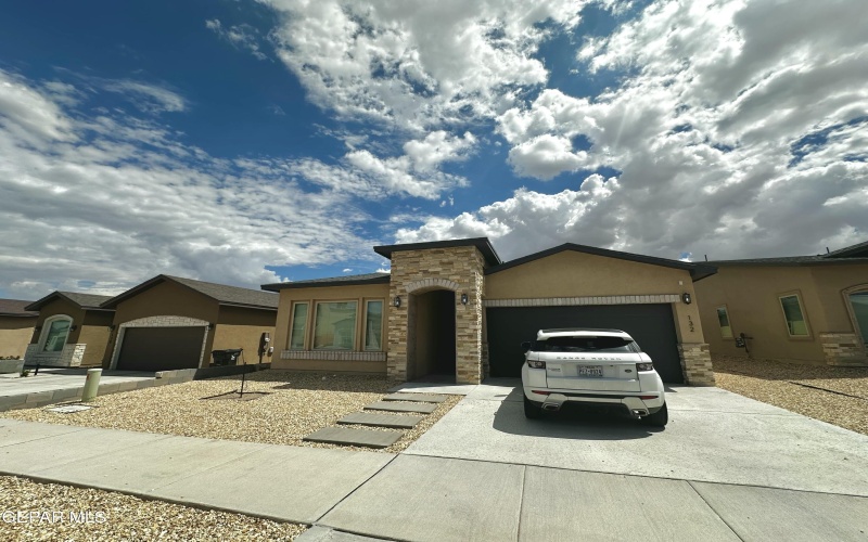 132 Ruth Trail, Santa Teresa, NM 88008, 4 Habitaciones Habitaciones , ,2 BañosBaños,Residential,En Venta,132 Ruth Trail,0,929339