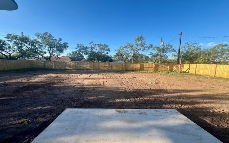 115 E 41st St, San Angelo, TX 76903, 3 Bedrooms Bedrooms, ,2 BathroomsBathrooms,Residential,For Sale,115 E 41st St,0,128856