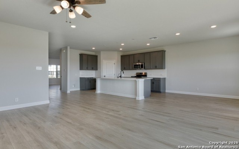 142 Beveridge, Seguin, TX 78155, 5 Bedrooms Bedrooms, ,3 BathroomsBathrooms,Residential,For Sale,142 Beveridge,0,1896634