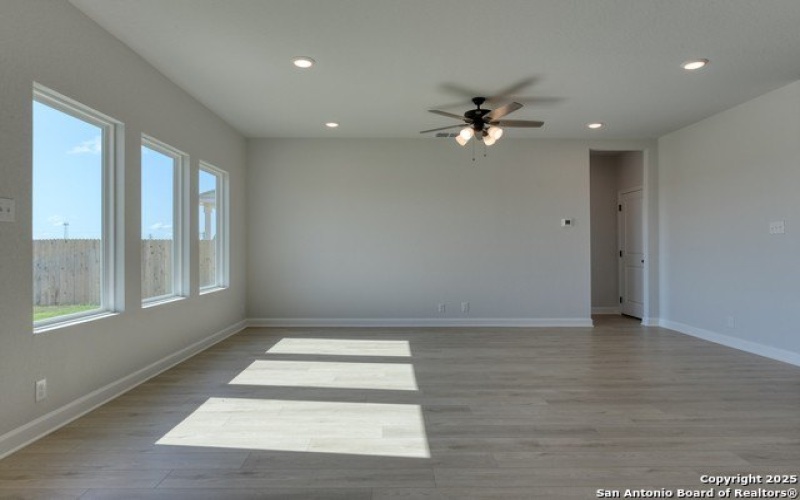142 Beveridge, Seguin, TX 78155, 5 Bedrooms Bedrooms, ,3 BathroomsBathrooms,Residential,For Sale,142 Beveridge,0,1896634