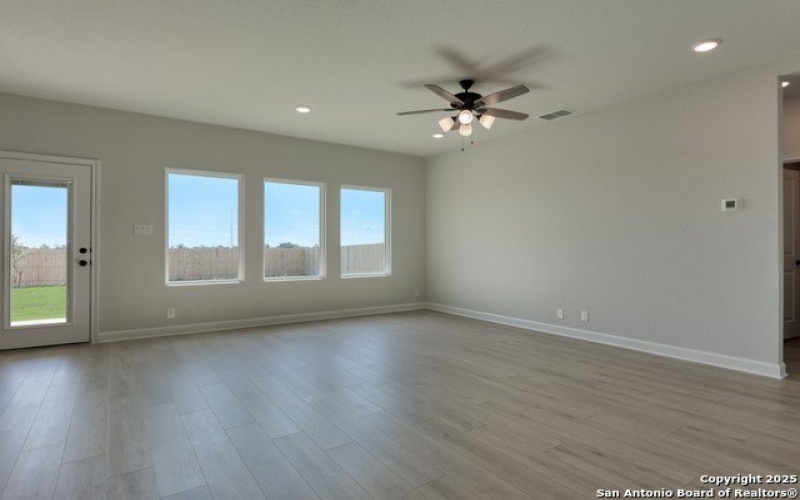 142 Beveridge, Seguin, TX 78155, 5 Bedrooms Bedrooms, ,3 BathroomsBathrooms,Residential,For Sale,142 Beveridge,0,1896634