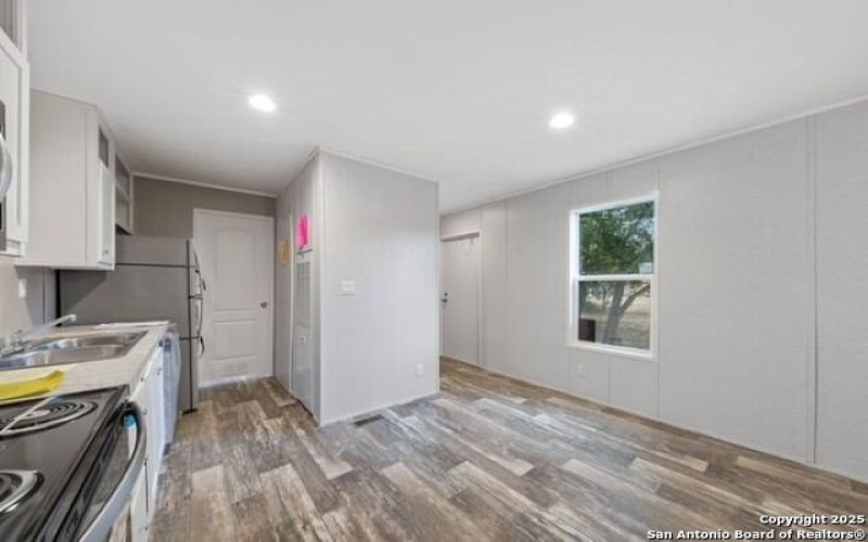 755 Avenue D, Poteet, TX 78065, 3 Habitaciones Habitaciones , ,2 BañosBaños,Residential,En Venta,755 Avenue D,0,1896823