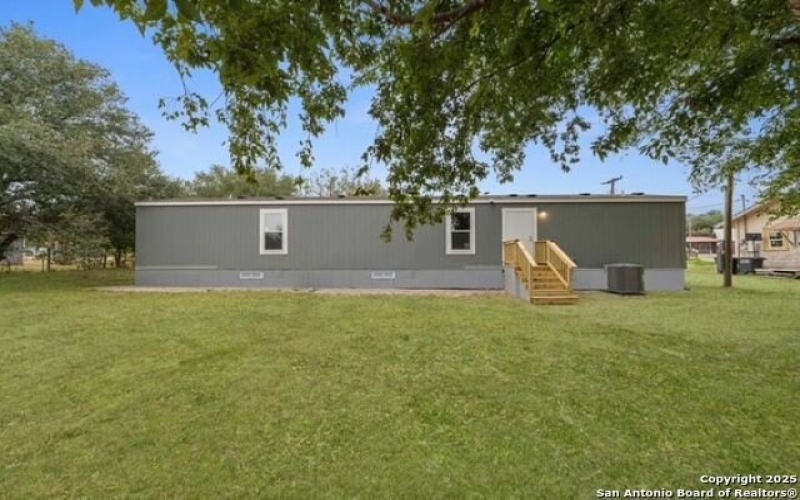 755 Avenue D, Poteet, TX 78065, 3 Habitaciones Habitaciones , ,2 BañosBaños,Residential,En Venta,755 Avenue D,0,1896823