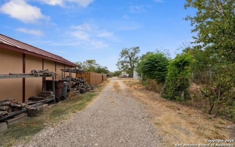 755 Avenue D, Poteet, TX 78065, 3 Habitaciones Habitaciones , ,2 BañosBaños,Residential,En Venta,755 Avenue D,0,1896823
