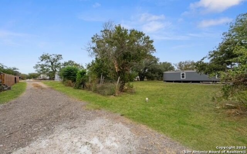 755 Avenue D, Poteet, TX 78065, 3 Habitaciones Habitaciones , ,2 BañosBaños,Residential,En Venta,755 Avenue D,0,1896823