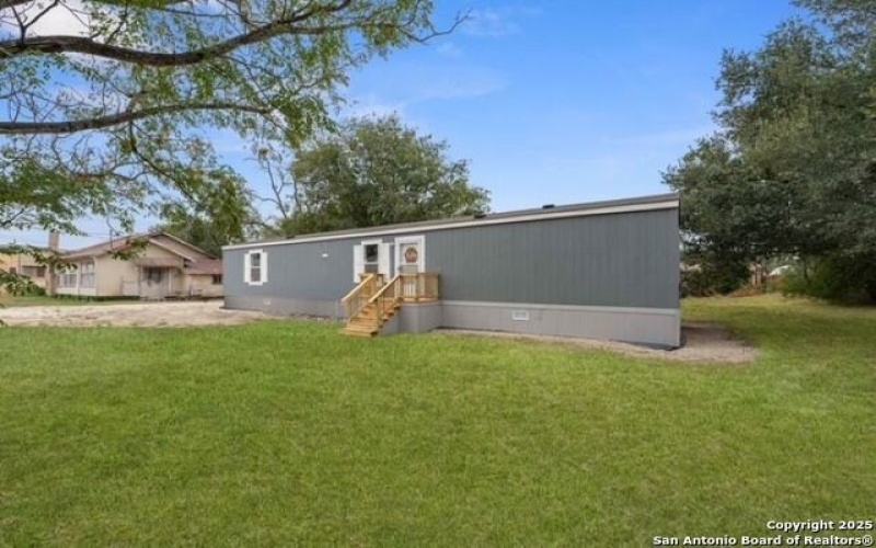 755 Avenue D, Poteet, TX 78065, 3 Habitaciones Habitaciones , ,2 BañosBaños,Residential,En Venta,755 Avenue D,0,1896823